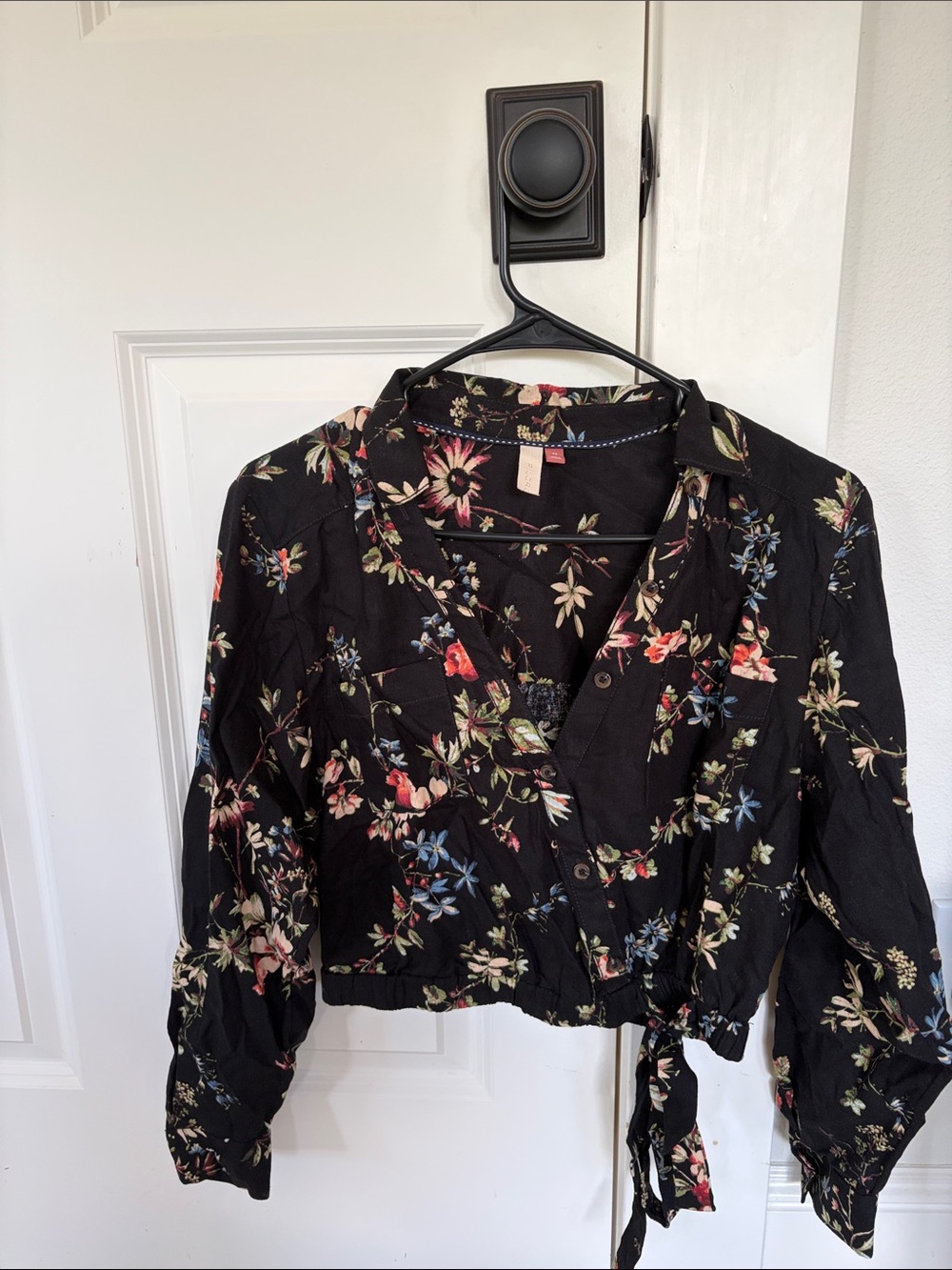 Pilcro Black Floral Tie-Waist Blouse